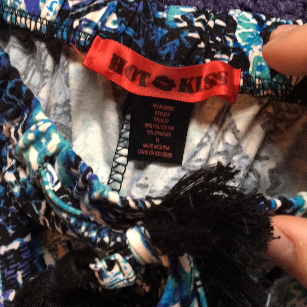 Printed shorts - Picture 2 of 3